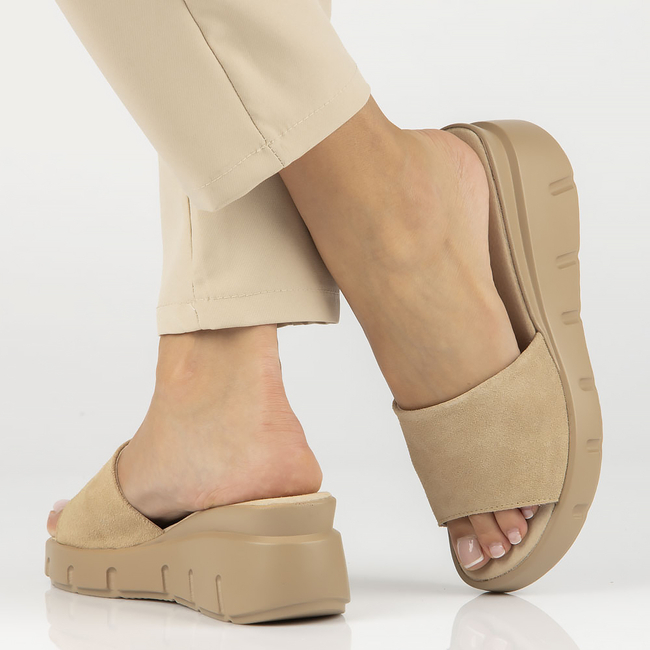 Béžové kožené pantofle Filippo DK4454/23 BE
