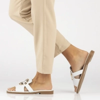 Bílé kožené pantofle Filippo DK6264/24 WH