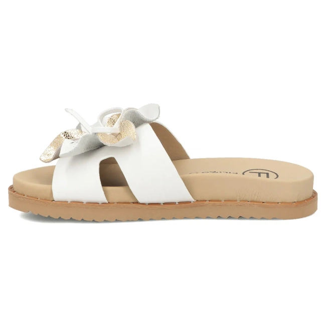 Bílé kožené pantofle Filippo DK7638/26 WH
