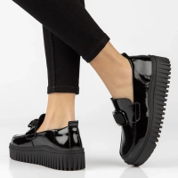 Černé kožené polobotky na platformě Filippo DP8269/26 BK