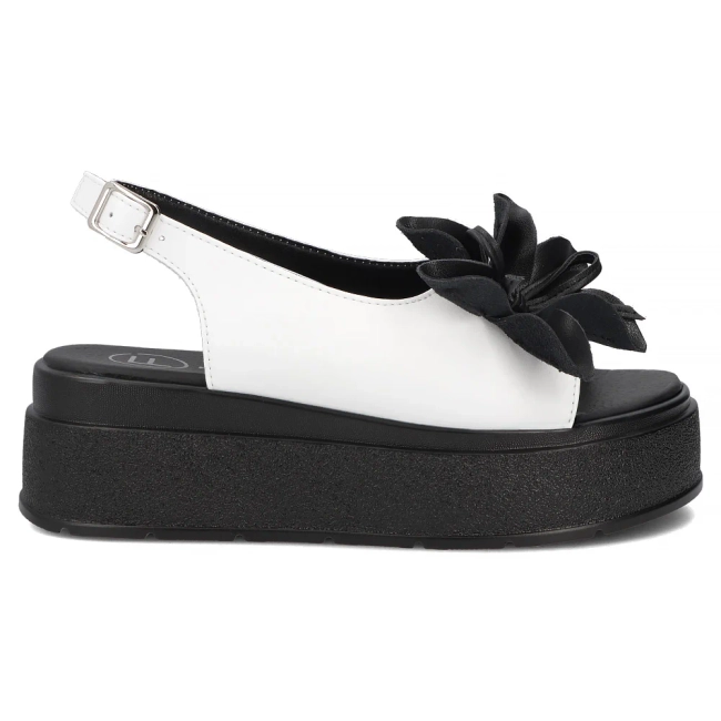 Bílé kožené sandály Filippo DS7629/26 WH