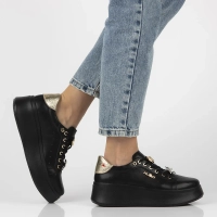 Černé kožené sneakersy Filippo DP6790/25 BK