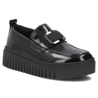 Černé kožené polobotky na platformě Filippo DP8269/26 BK