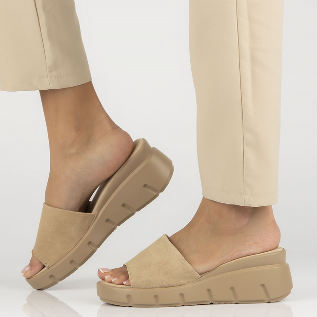 Béžové kožené pantofle Filippo DK4454/23 BE