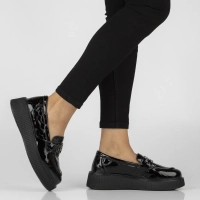 Černé kožené polobotky na platformě Filippo DP8294/26 BK