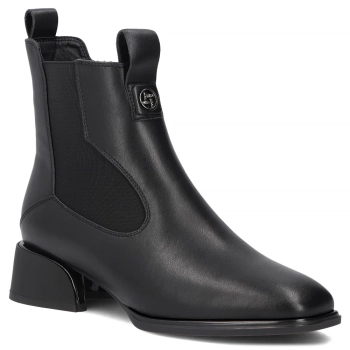 Černé kožené kotníkové boty Filippo DBT8136/26 BK