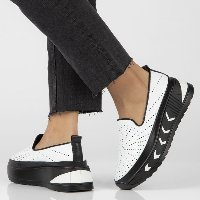 Bílé kožené polobotky Filippo DP4302/22 WH