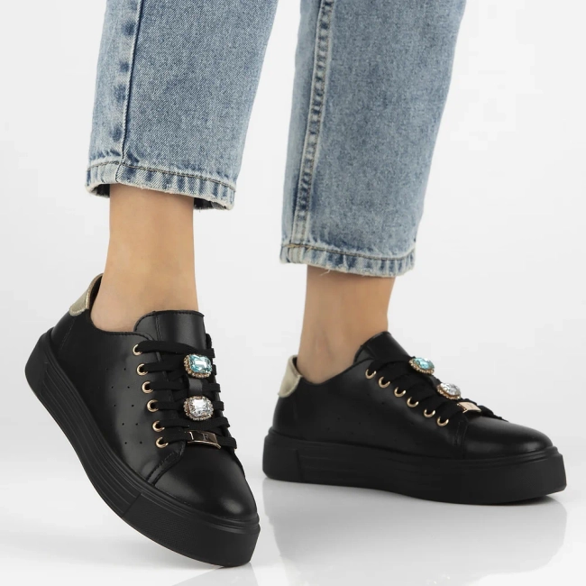 Černé kožené sneakersy Filippo DP6854/25 BK