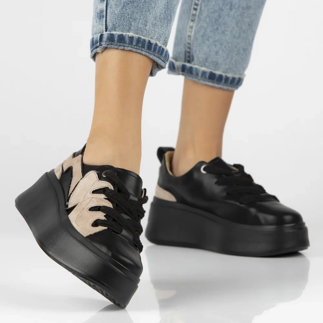 Černé kožené sneakersy Filippo DP6684/24 BK