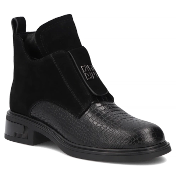 Černé kožené kotníkové boty Filippo DBT8201/26 BK