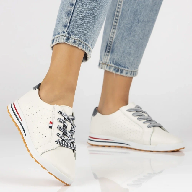 Bílé kožené polobotky Filippo DP3509/24 WH