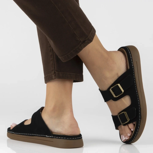 Černé kožené pantofle Filippo DK7802/26 BK