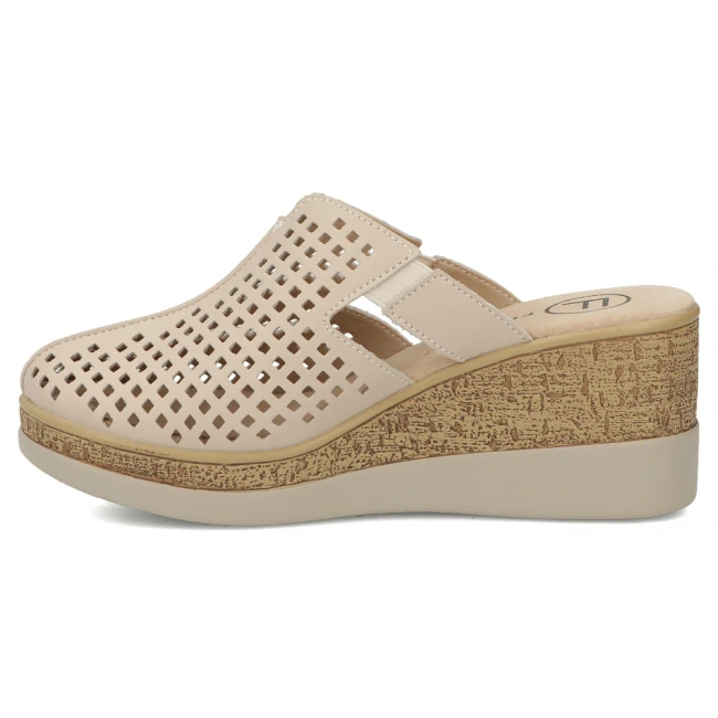 Béžové kožené pantofle Filippo DK6818/26 BE