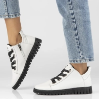 Bílé kožené kotníkové boty Filippo DBT3197/24 WH