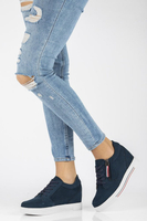 Tmavě modré kožené sneakersy na klínku Filippo DP2350/21 NV