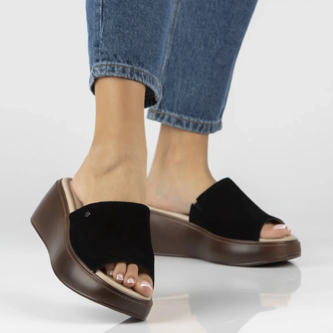 Černé kožené pantofle Filippo DK7798/26 BK