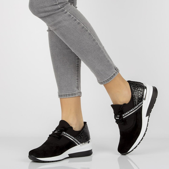 Černé kožené sneakersy Filippo DP1388/20 BK