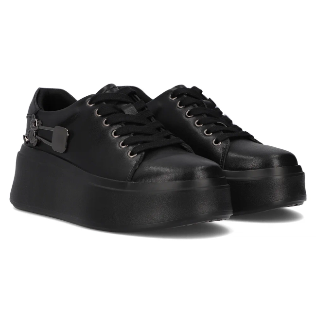 Černé kožené sneakersy Filippo DP6423/24 BK