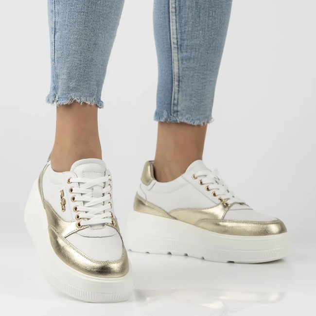 Bilo-zlaté kožené sneakersy Filippo DP6842/25 WH GO