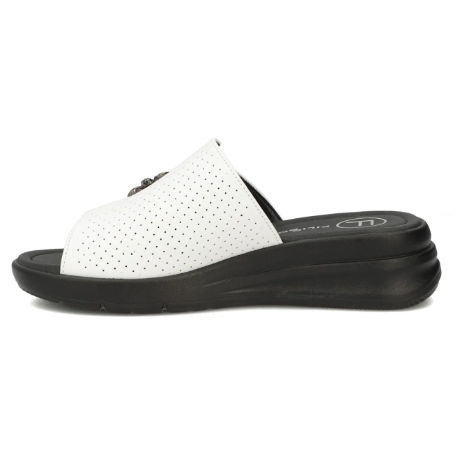 Bílé kožené pantofle Filippo DK7644/26 WH