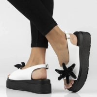 Bílé kožené sandály Filippo DS7629/26 WH